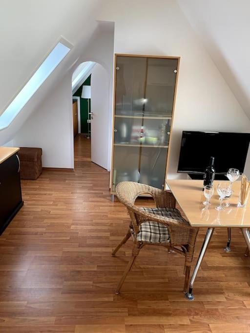 Apartamento Super Zentral Begehrte Wohnlage Parkplatz Vor Haus Núremberg Exterior foto