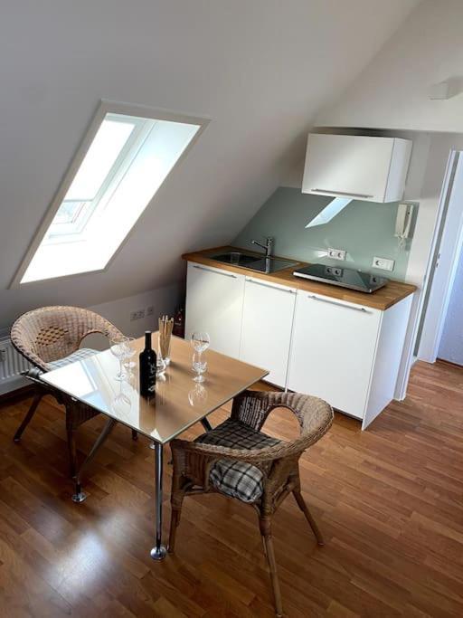 Apartamento Super Zentral Begehrte Wohnlage Parkplatz Vor Haus Núremberg Exterior foto