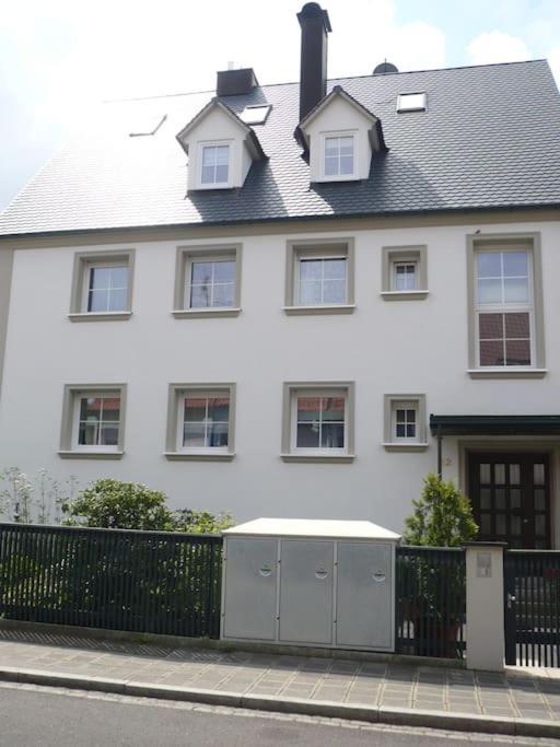 Apartamento Super Zentral Begehrte Wohnlage Parkplatz Vor Haus Núremberg Exterior foto